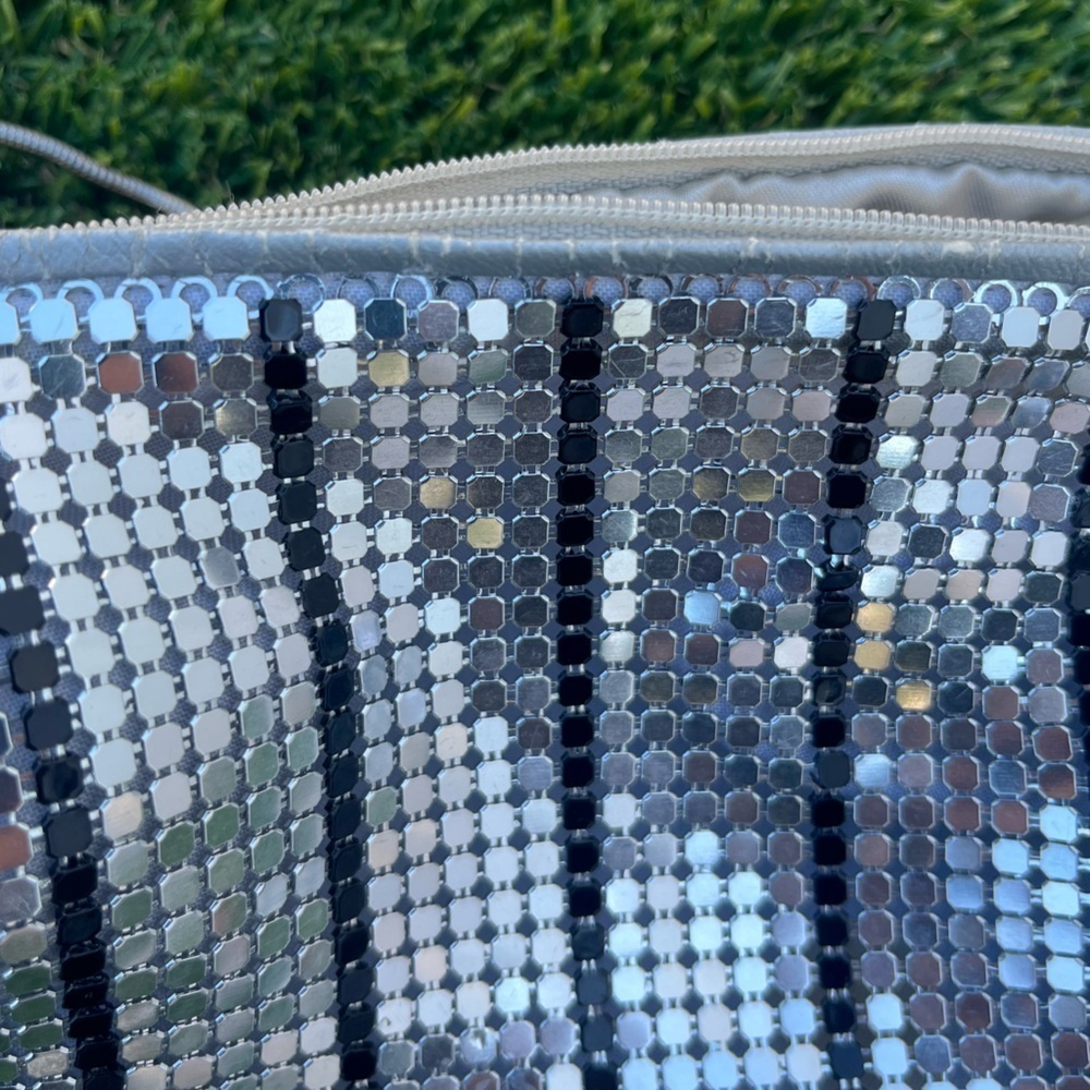 Metal Mesh Silver and Black Shoulder Bag - Picture 8 of 10